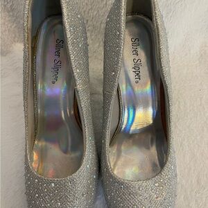 Silver Glitter High Heels with Pointed Toe